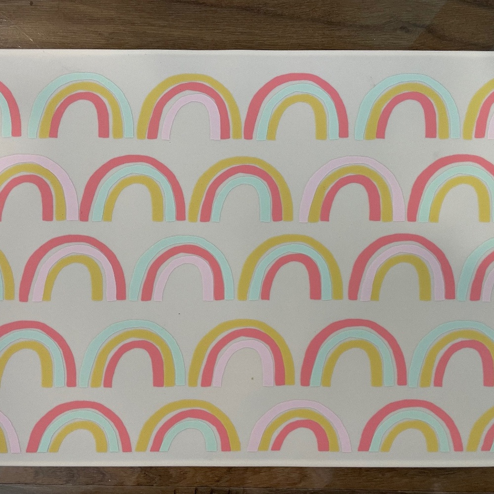 Like New Silicone Rainbow Placemat